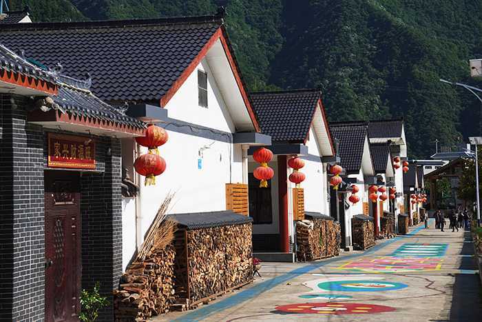 留壩縣出臺(tái)《留壩縣村容村貌提升導(dǎo)則》，村容村貌提升建設(shè)有了標(biāo)準(zhǔn)。