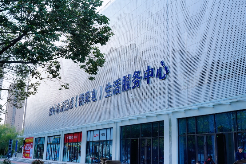 漢臺(tái)西新街立體停車場， 智慧便捷引領(lǐng)城市新風(fēng)貌