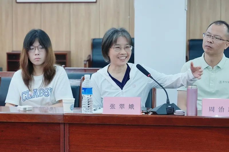 華中農(nóng)業(yè)大學學生實踐團走進褒國康樂園，讓青春持續(xù)溫暖“夕陽紅”