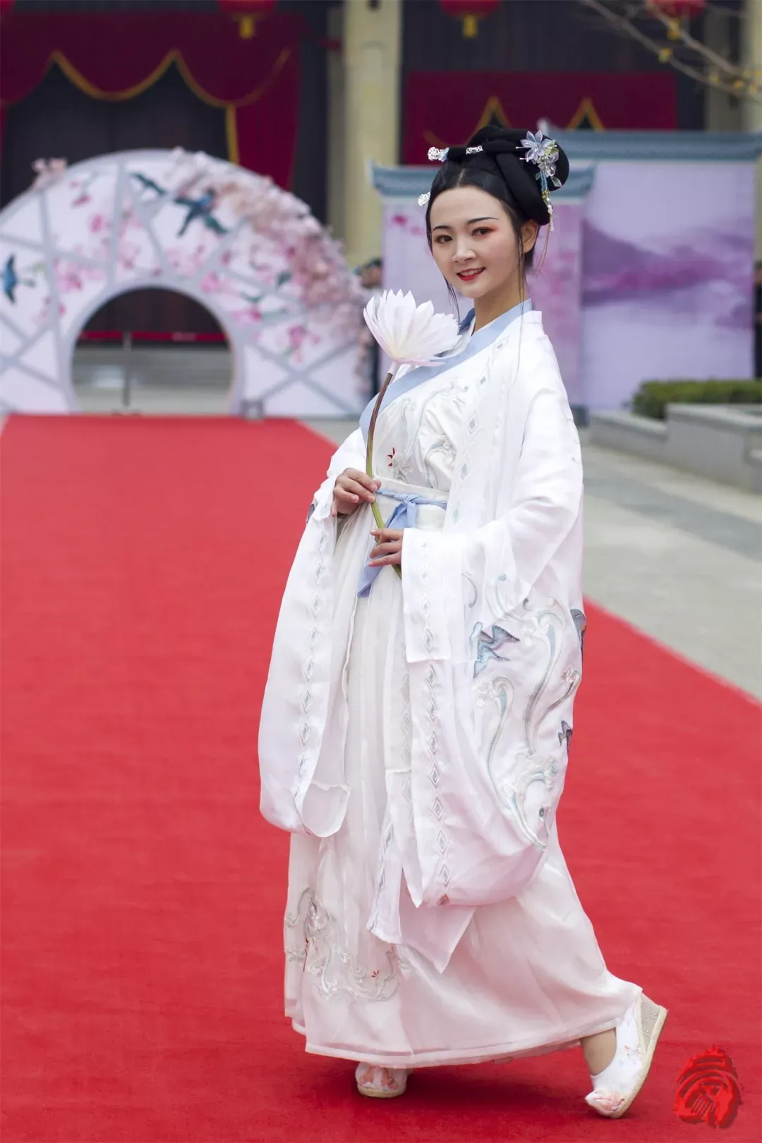 2025“盛世迎華誕·萬人游漢中”漢服嘉年華10月1日啟幕，沉浸式體驗漢韻風華！