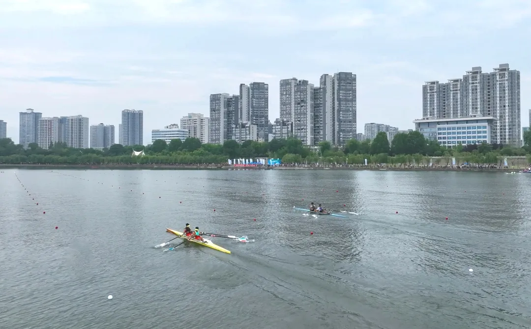 超燃開(kāi)賽！300余名選手逐浪漢江！