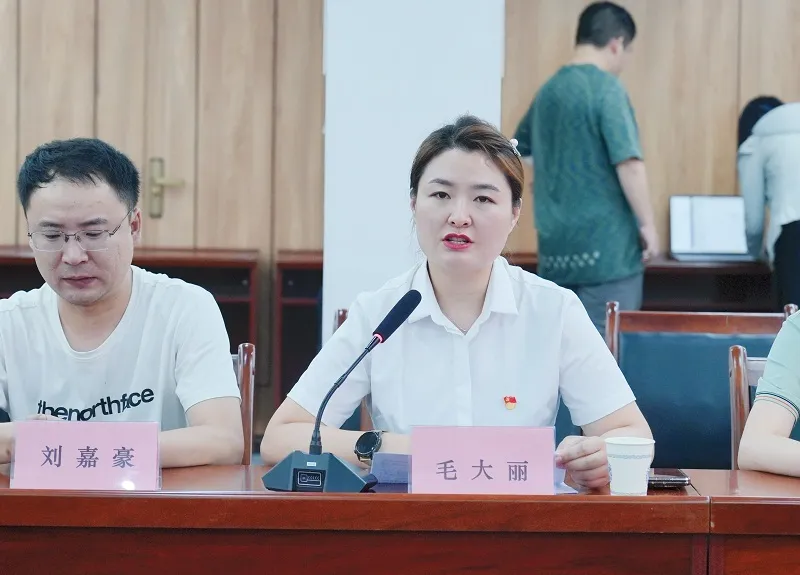 華中農(nóng)業(yè)大學學生實踐團走進褒國康樂園，讓青春持續(xù)溫暖“夕陽紅”