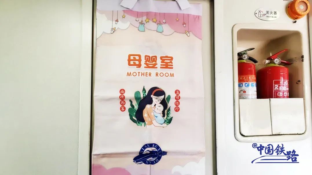 老鄉(xiāng)叫它“雙節(jié)棍”！這列經(jīng)過漢中的火車可能是中國最短的
