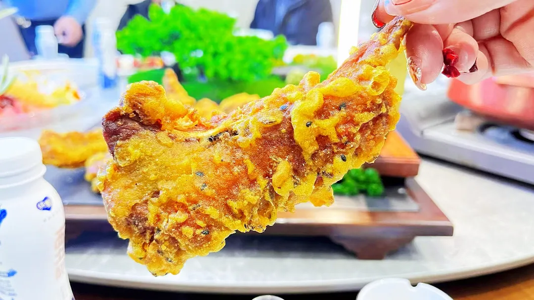 美食娛樂一站暢享，城固老街上的特色味道！
