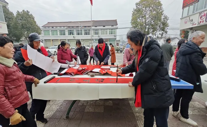 漢臺(tái)區(qū)：喜迎新春倡文明 翰墨凝香樹新風(fēng)