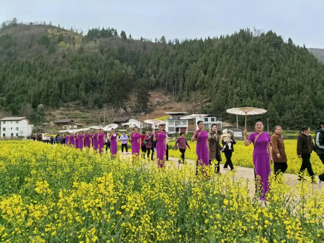 2025年全國春季“村晚”示范展示暨陜南民歌實景劇《風起巴山》首演圓滿落幕！
