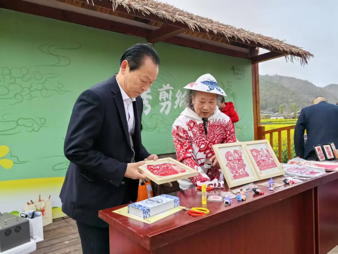 2025年全國春季“村晚”示范展示暨陜南民歌實景劇《風起巴山》首演圓滿落幕！