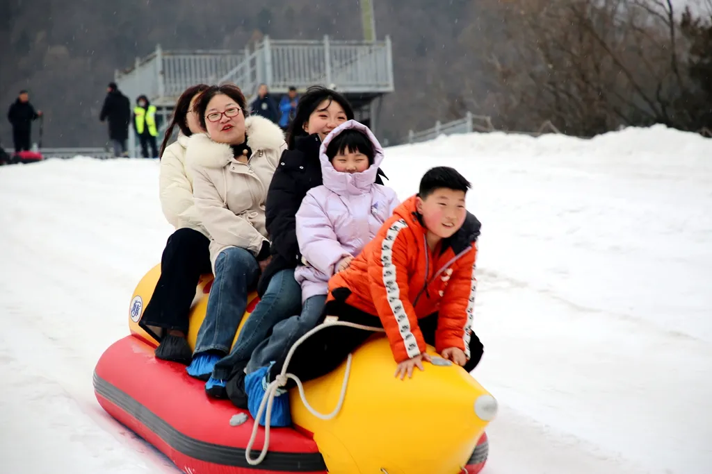 滑雪、戲雪、賞民俗！留壩景區(qū)“上才藝”